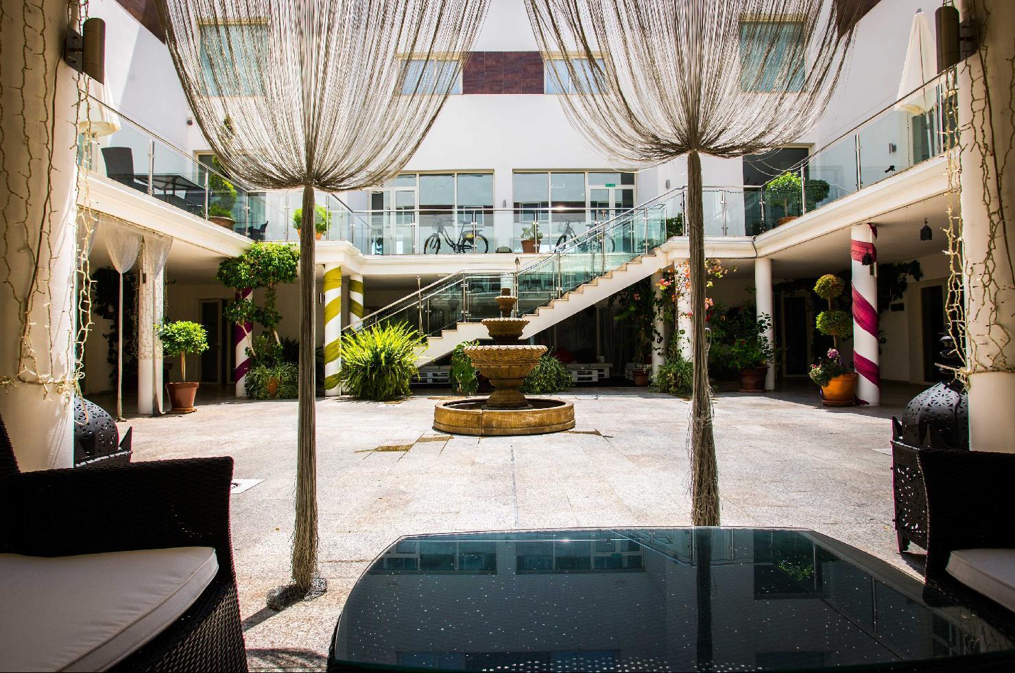 Las Bovedas Badajoz Exterior photo
